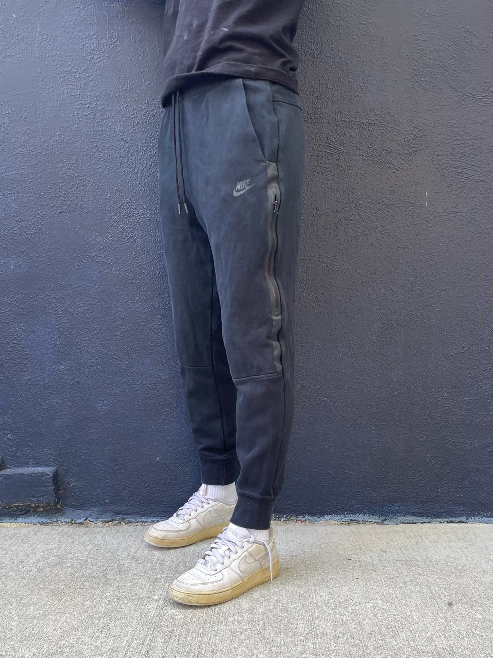 Black Nike tech fleece tapered joggers size medium